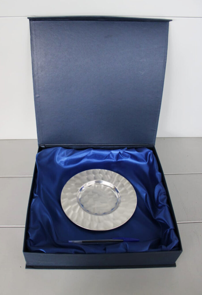 Trofeo neutro piatto